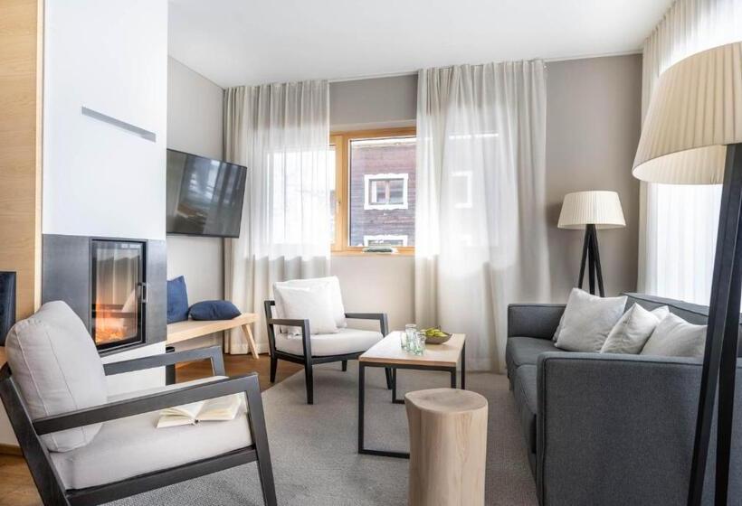 בקתת סופריור בת חדר 1, Sporthotel Chalet