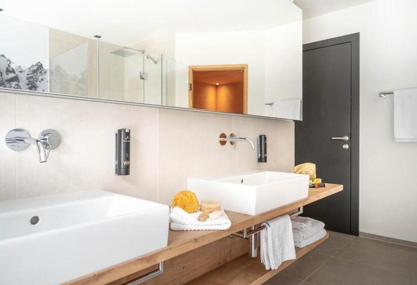 בקתת חדר, Sporthotel Chalet