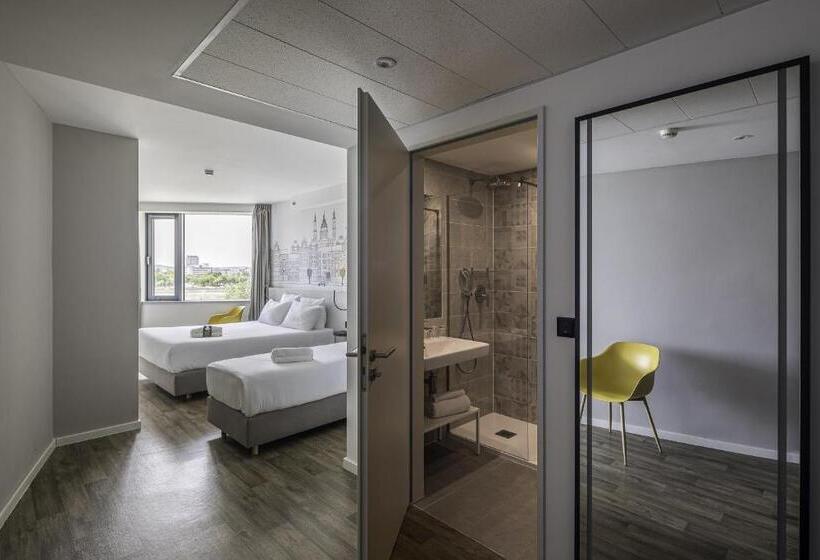 اتاق لوکس سه تخته, B&b Hotel Budapest City