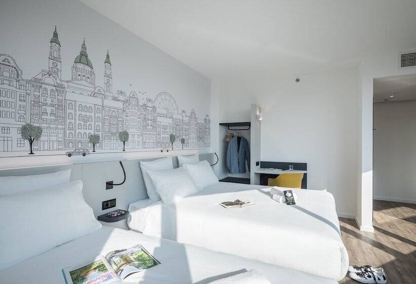 اتاق لوکس سه تخته, B&b Hotel Budapest City