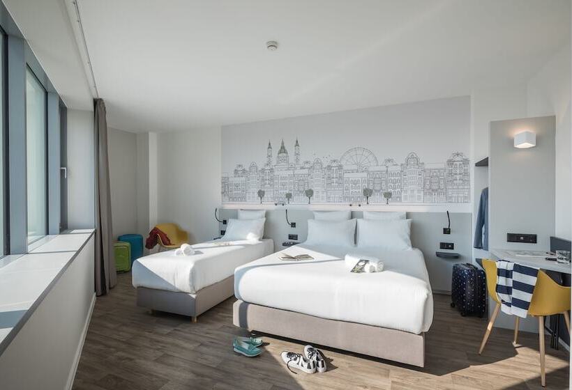 اتاق لوکس سه تخته, B&b Hotel Budapest City