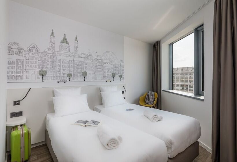 اتاق لوکس چهار تخته, B&b Hotel Budapest City