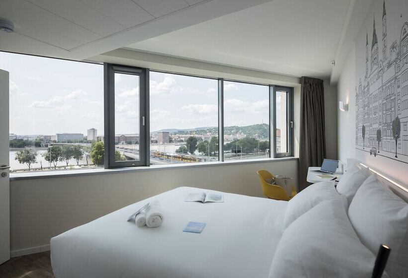 اتاق لوکس چهار تخته, B&b Hotel Budapest City