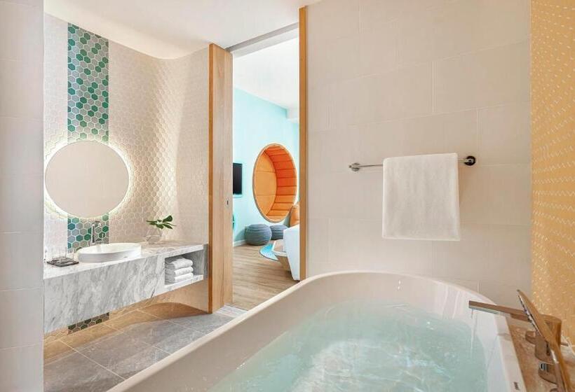 2 Bedrooms Suite Sea View, Holiday Inn Resort Ho Tram Beach, An Ihg