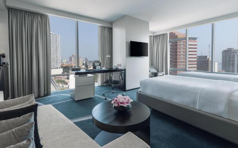 اتاق کلاب, Intercontinental Luanda Miramar, An Ihg