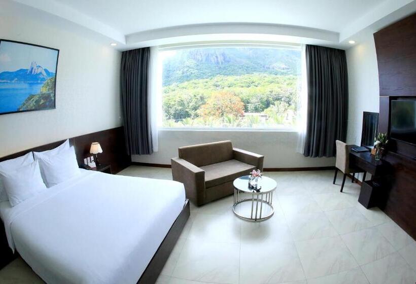 اتاق استاندارد با چشم‌انداز کوهستان, Orson Hotel & Resort Con Dao
