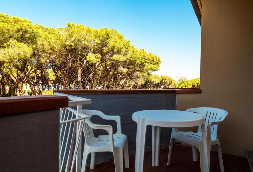 Superior Room with Terrace, Parco Dei Pini
