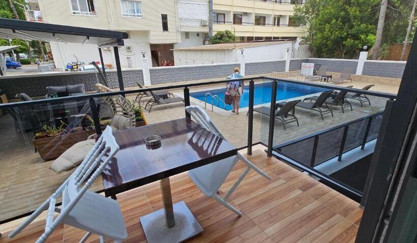 آپارتمان 1 خوابه با بالکن, World Cities Residence