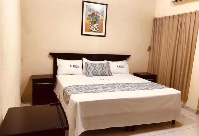 اتاق استاندارد با تخت بزرگ, Dorado A Una Calle De Playa Regatas Y El Malecon