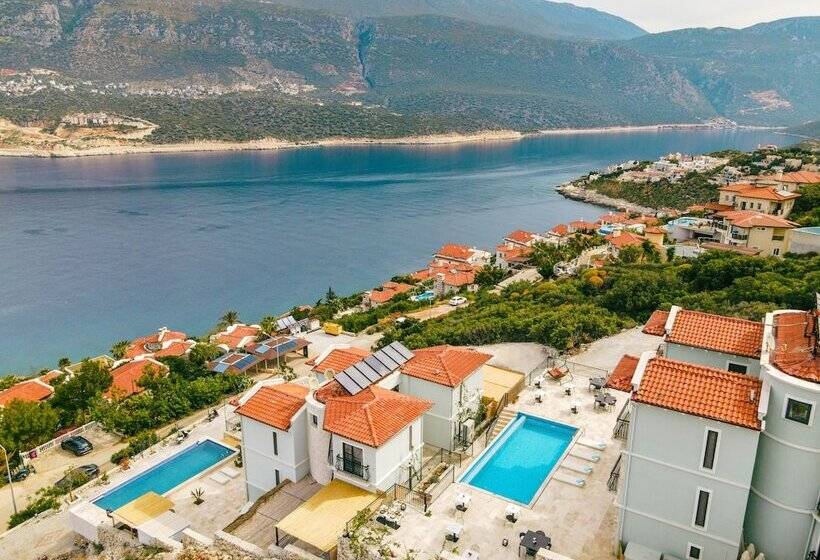 اتاق خانوادگی با چشم‌انداز دریا, Gumus Peninsula