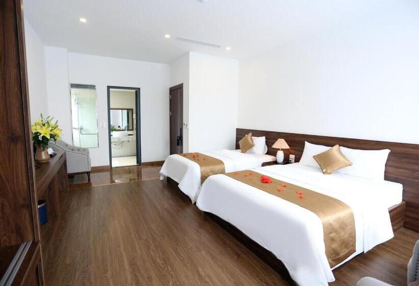 سوئیت با بالکن, Silk River Hotel Ha Giang