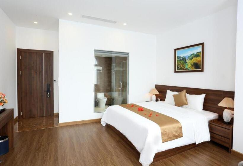 سوئیت با چشم‌انداز رودخانه, Silk River Hotel Ha Giang