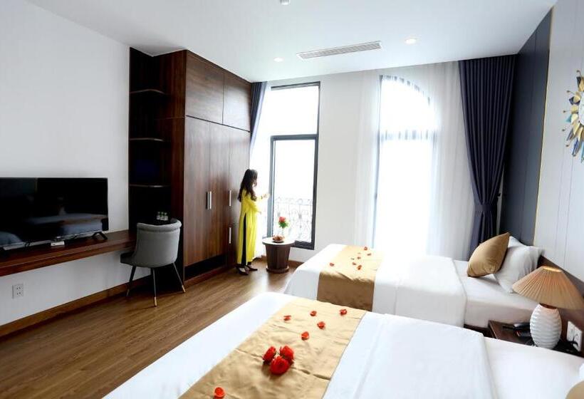 سوییت با چشم‌انداز کوه, Silk River Hotel Ha Giang