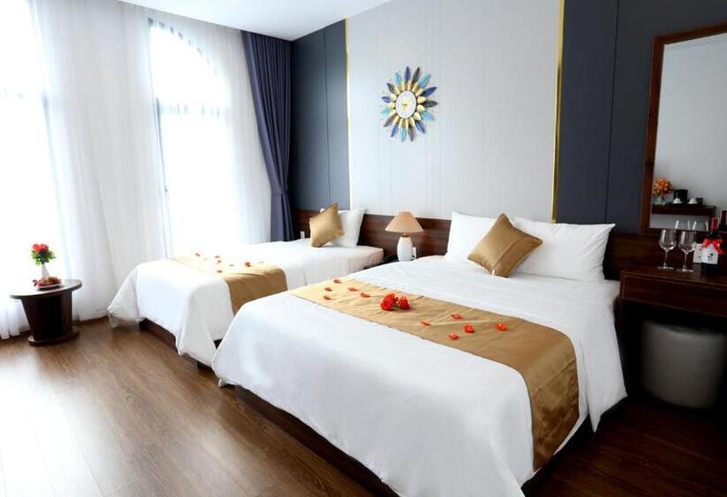 سوییت با چشم‌انداز کوه, Silk River Hotel Ha Giang