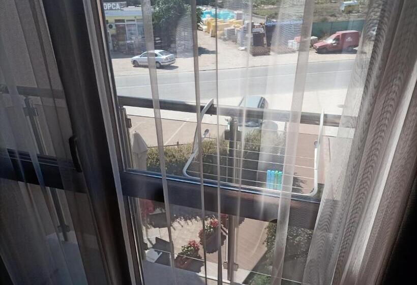 اتاق لوکس, Vanilla, Varna   Free Parking