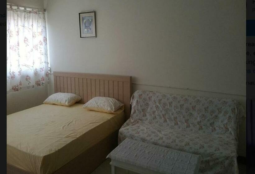 اتاق استاندارد سه نفره, Room In Guest Room   Chan Kim Don Mueang Guest House, Free Parking Space And Free Wifi