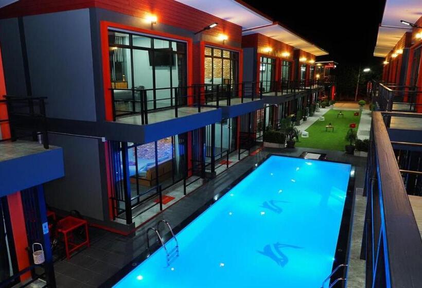 اتاق استاندارد با تخت بزرگ, The Stories Resort