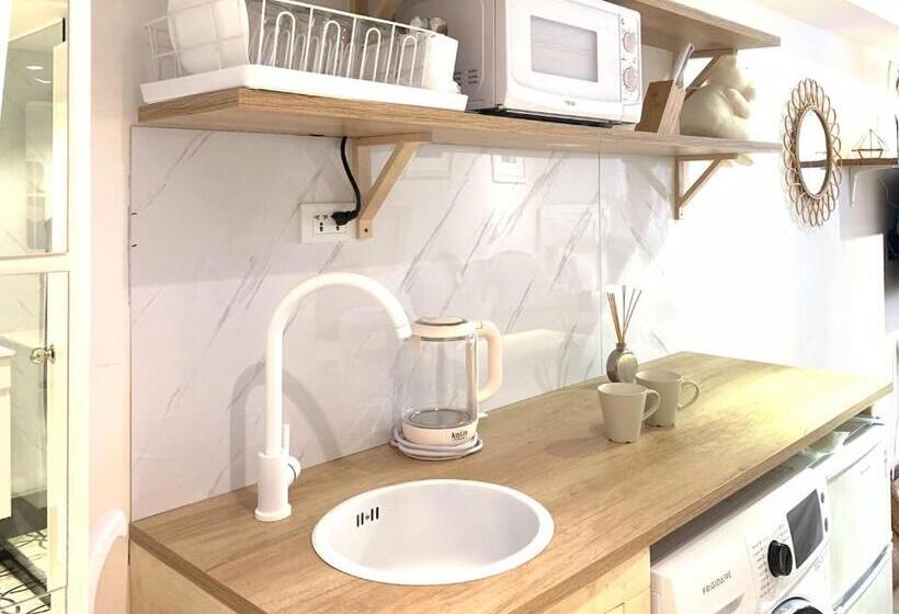 استودیوی استاندارد, 小所在 Urban Abode 所在行旅