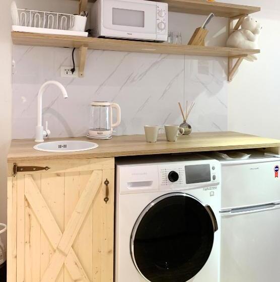 استودیوی لوکس, 小所在 Urban Abode 所在行旅