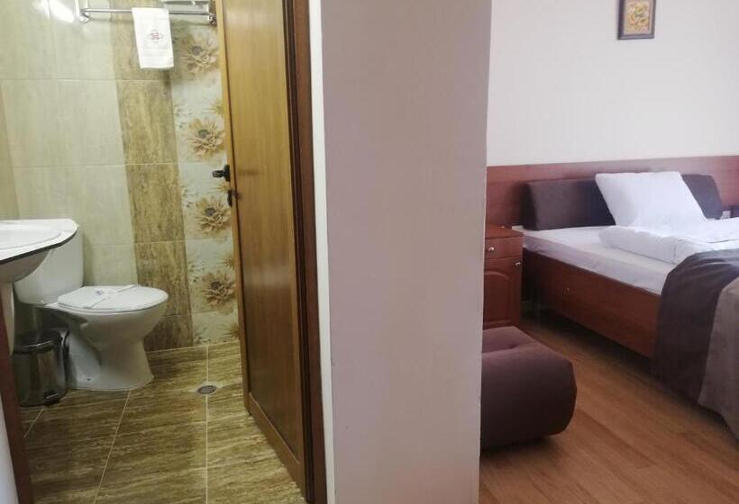 اتاق استاندارد یک نفره, Balneo And Spa Complex Mineral Yagoda