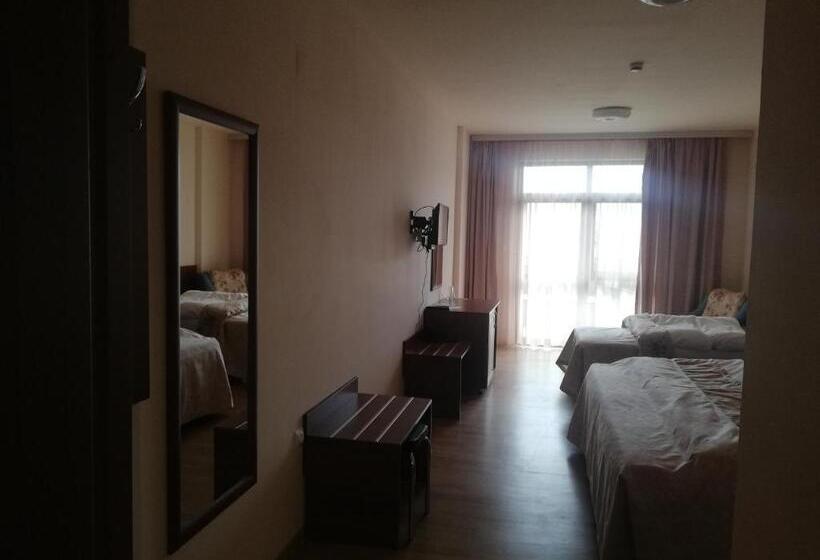 Standard Triple Room with Terrace, Balneo And Spa Complex Mineral Yagoda
