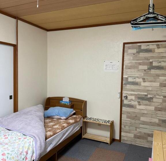 اتاق استاندارد یک نفره, 民宿 渡辺