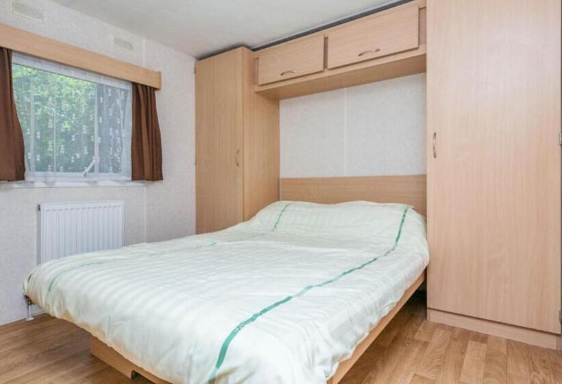 آپارتمان 2 خوابه, Hh Laambeek Mobile Home