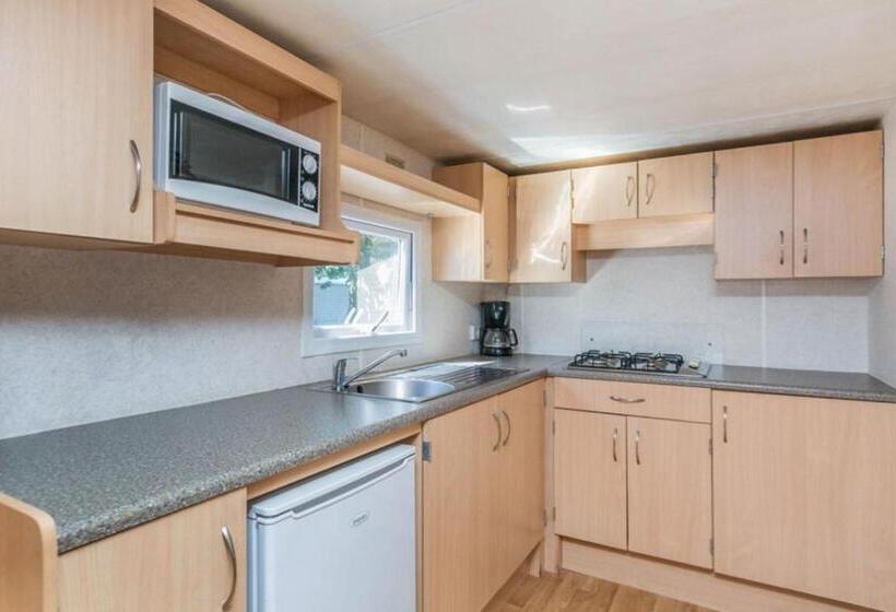 آپارتمان 2 خوابه, Hh Laambeek Mobile Home