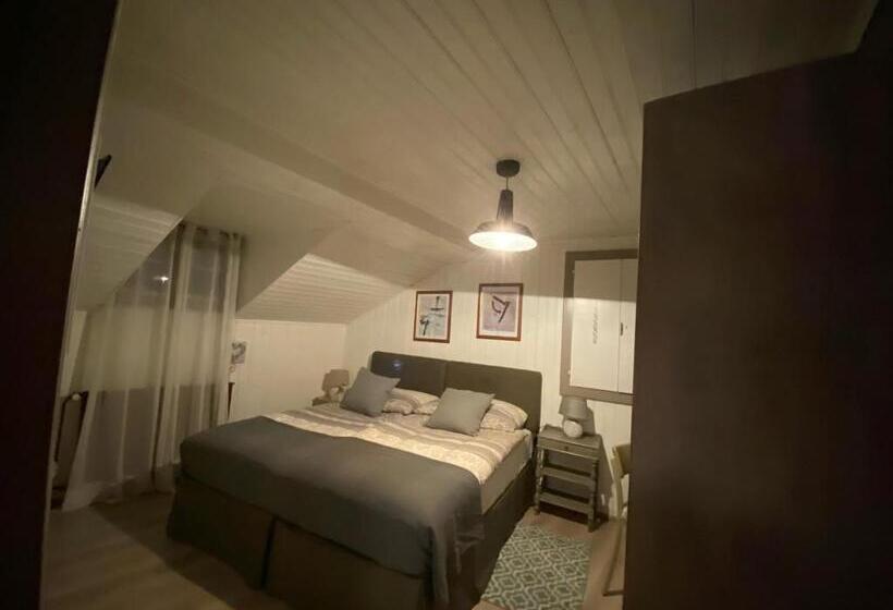 Standard Room Shared Bathroom, B&b Restaurant Le Pernollet