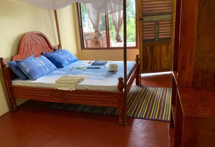اتاق لوکس با چشم‌انداز دریا, Mafia Beach Bungalows Sea View