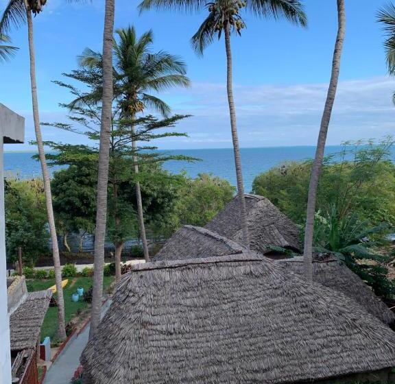 اتاق لوکس با چشم‌انداز دریا, Mafia Beach Bungalows Sea View