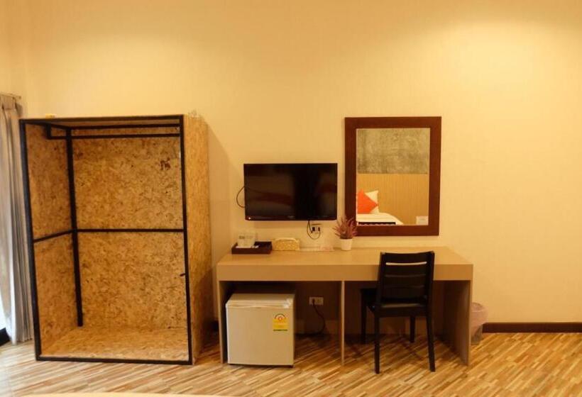 اتاق استاندارد با چشم‌انداز استخر, Bk Place