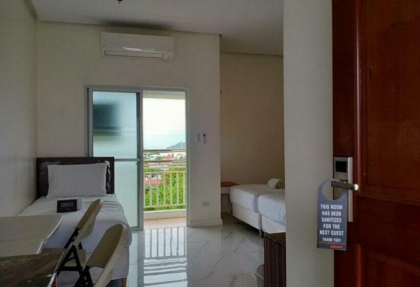 Economy Triple Room, Centtro Residences