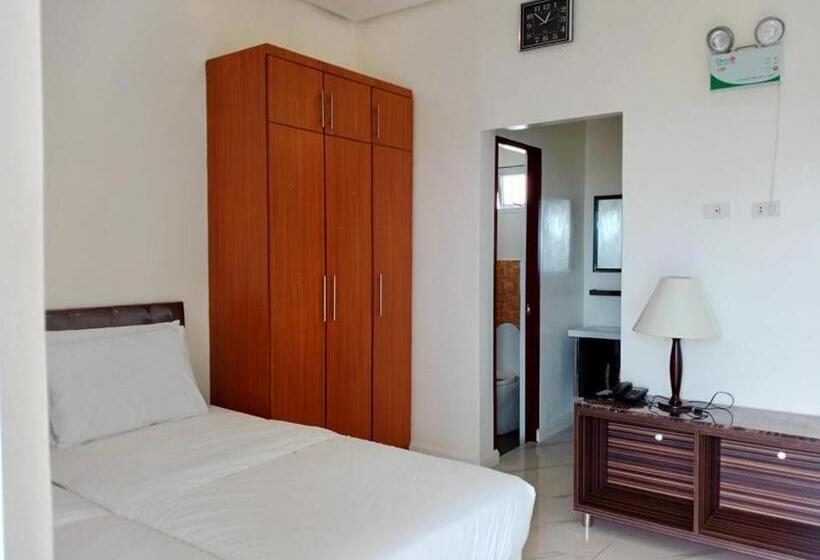 Economy Triple Room, Centtro Residences