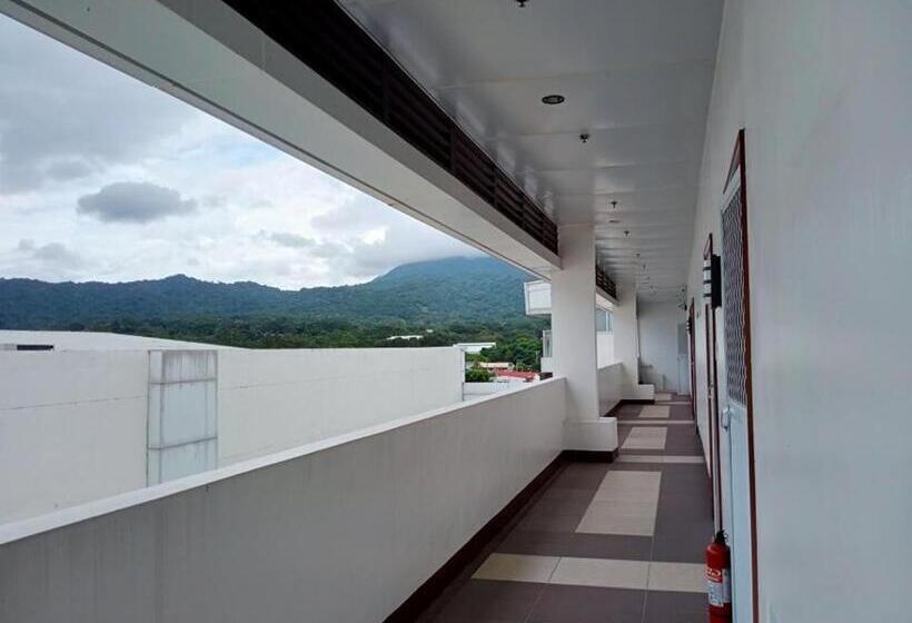 Economy Triple Room, Centtro Residences