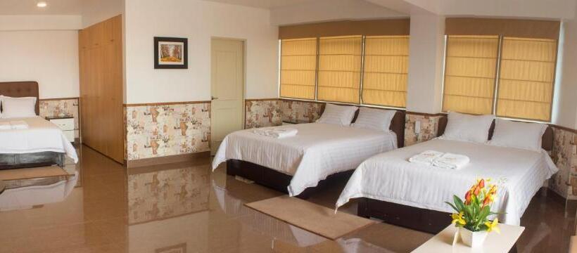 اتاق استاندارد سه نفره, Costa Riviera