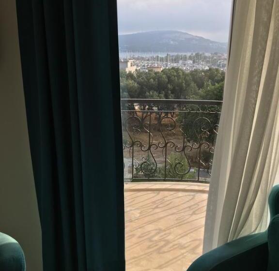 اتاق استاندارد سه نفره, Clementin Suits Sigacık