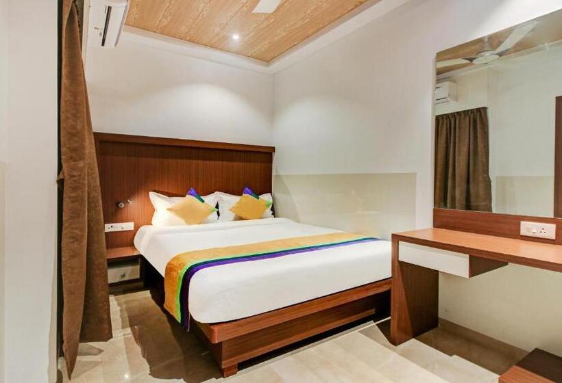 اتاق لوکس, Aarush Inn