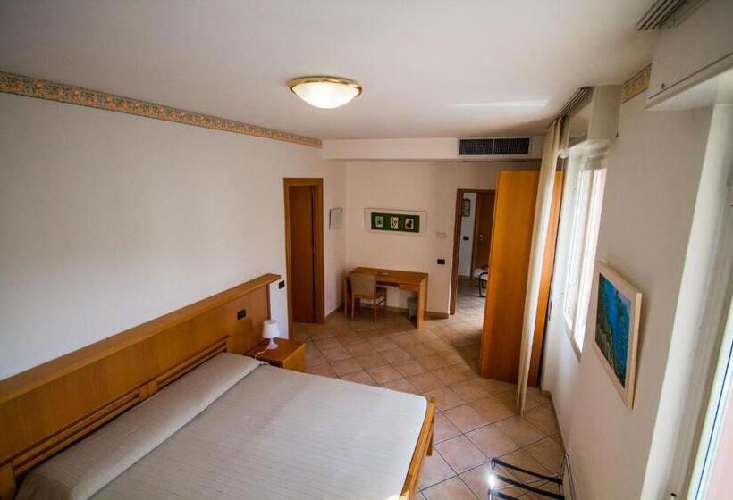 اتاق استاندارد, Albergo Lario