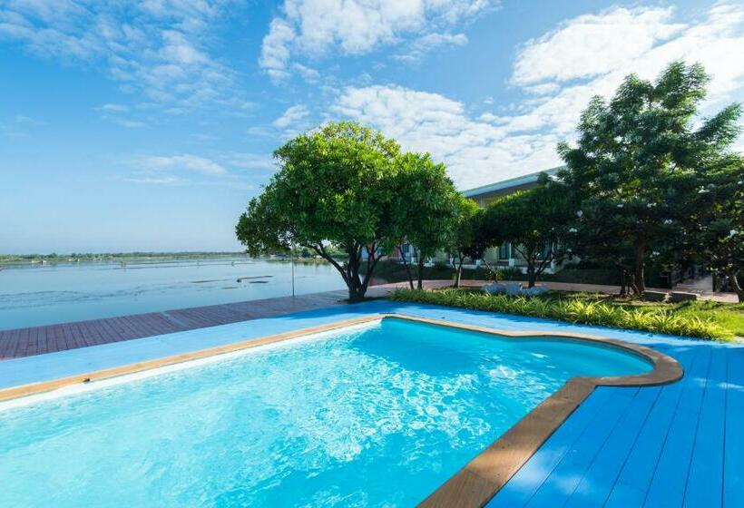 اتاق سوپریور, Baan Talay See Cream Resort