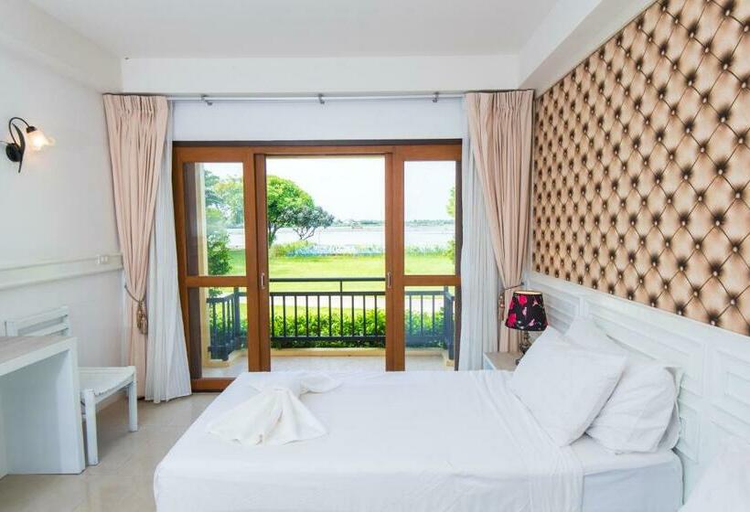 اتاق سوپریور, Baan Talay See Cream Resort
