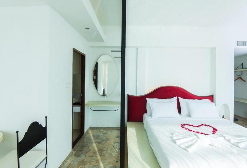 سوییت لوکس, Baan Talay See Cream Resort