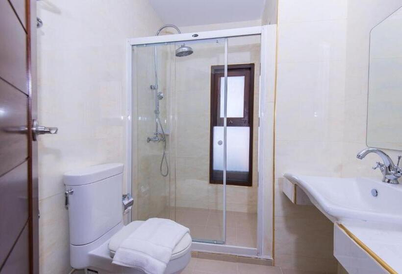 سوییت لوکس, Baan Talay See Cream Resort