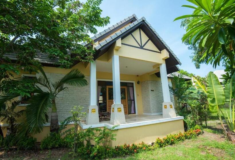 خانه 4 خوابه, Baan Talay See Cream Resort