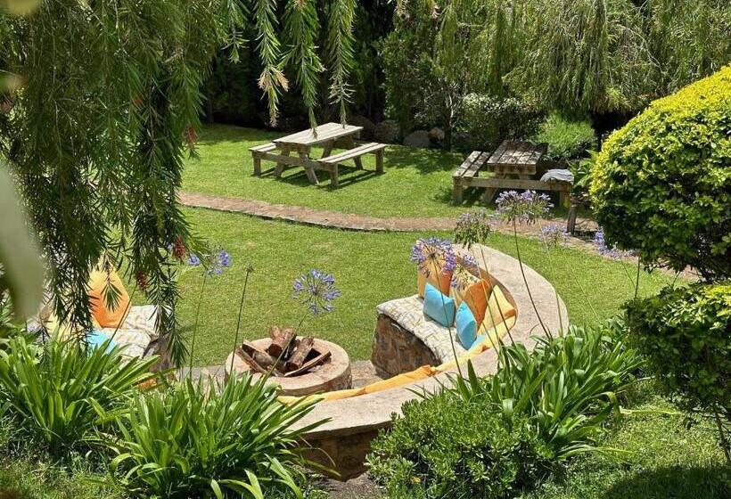 اتاق اکونومی, Swiss Farm Cottage