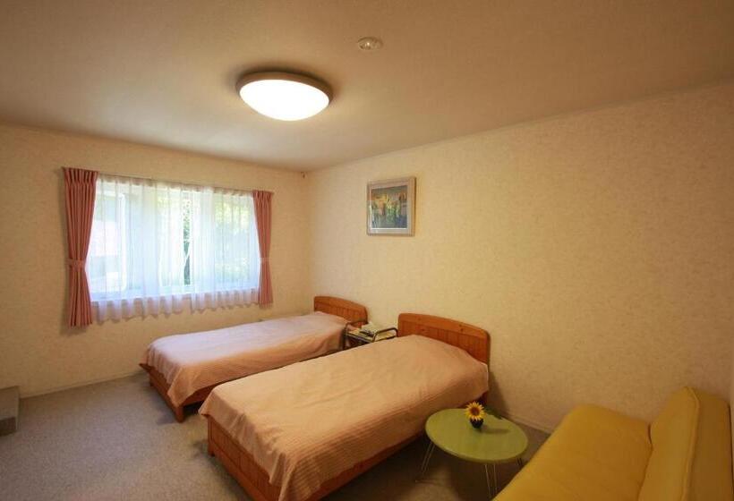 اتاق استاندارد سه نفره, Pension Himawari