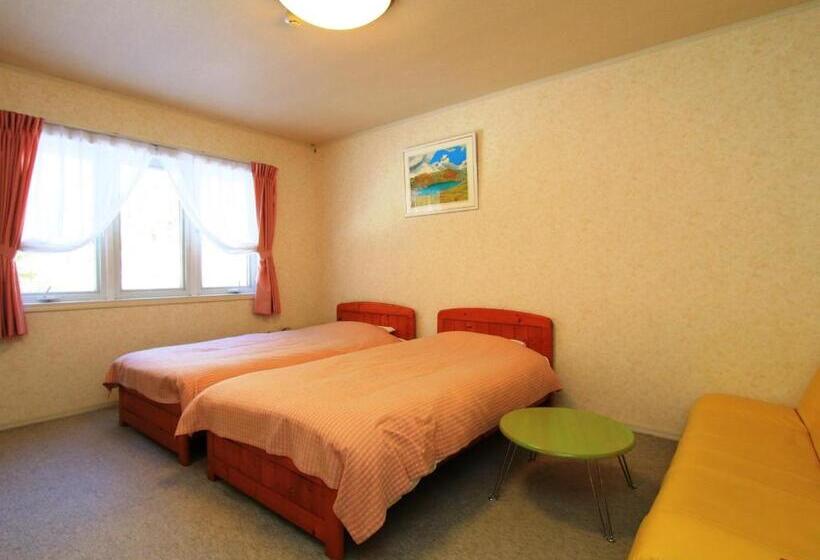 اتاق استاندارد سه نفره, Pension Himawari