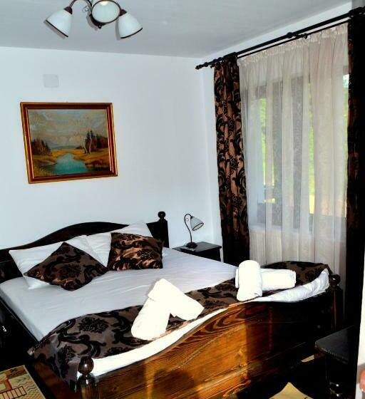 2 Bedroom Suite with Balcony, Pensiunea Vatra Bucovinei