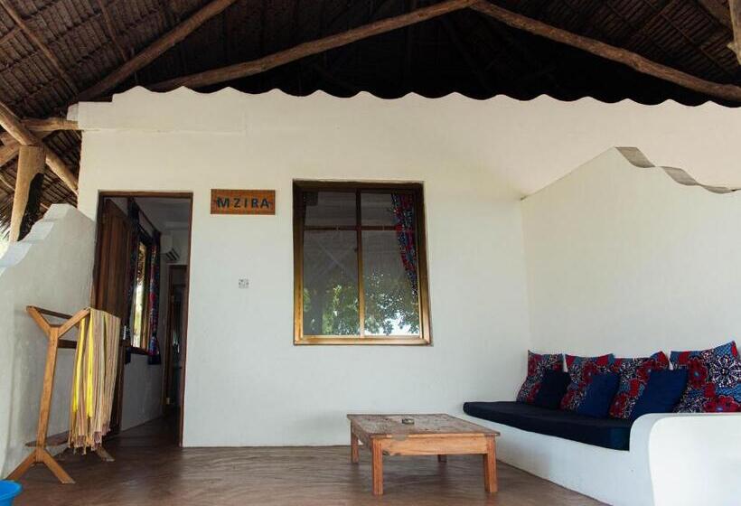 اتاق استاندارد یک نفره, Butiama Marine Camp