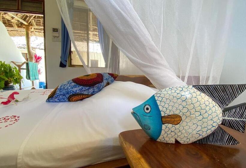 اتاق استاندارد یک نفره, Butiama Marine Camp